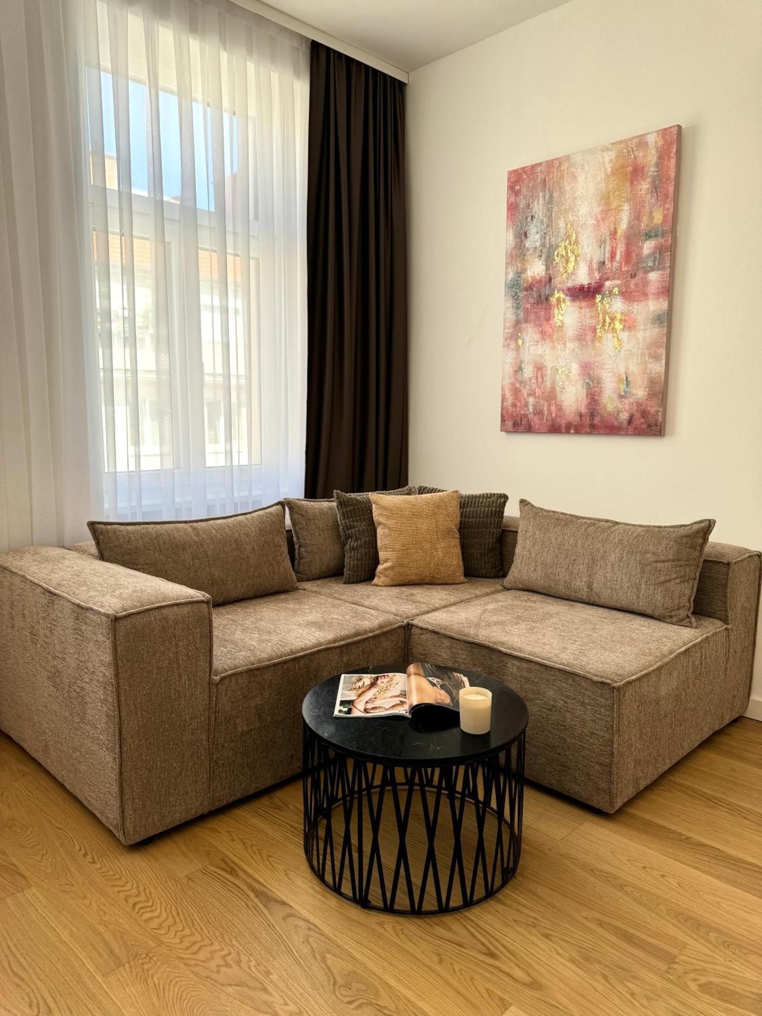 City Apartment Nahe Schoenbrunn 13 Відень Екстер'єр фото